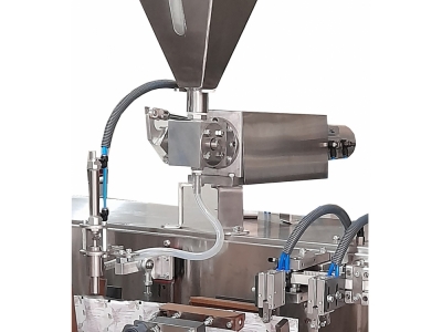 liquid filling packing machine